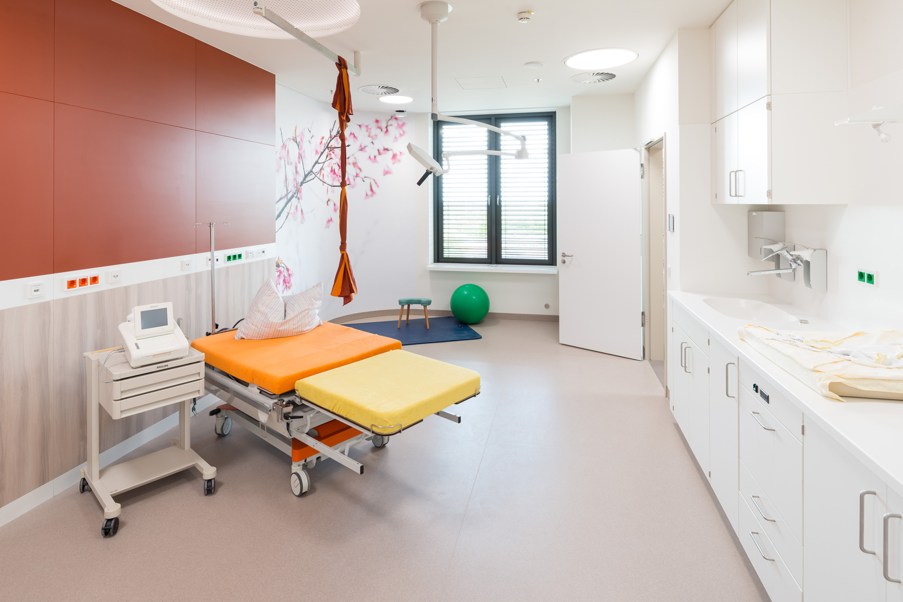 Ein Untersuchungszimmer im MutterKindZentrum des Klinikums Ingolstadt