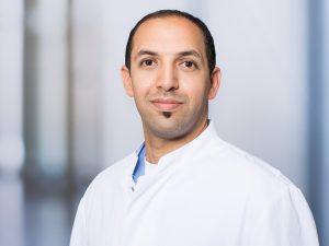 Dr. Ibrahim Rasched, Oberarzt der Klinik für Allgemein-, Viszeral- und Thoraxchirurgie im Klinikum Ingolstadt