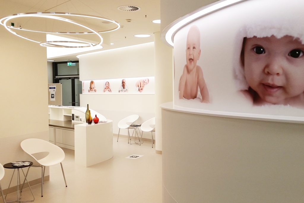 Der Flur der Entbindungsstation im Klinikum Ingolstadt