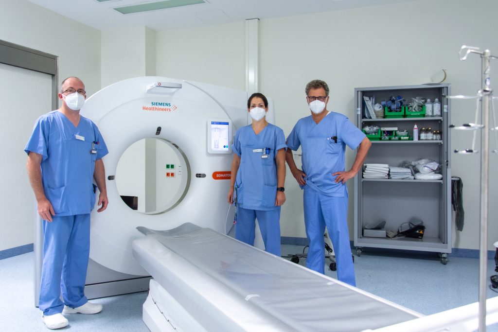 Das Klinikum Ingolstadt hat ein neues CT-Gerät zur Untersuchung von Patienten mit Verdacht auf Covid-19 installiert.