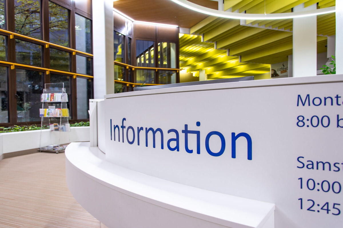 nahaufnahme-infotheke-klinikum-ingolstadt